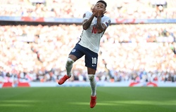Lingard lập cú đúp cho tuyển Anh và ăn mừng theo phong cách Ronaldo