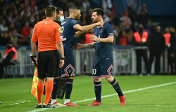 Truyền thông Nam Mỹ ngạc nhiên về việc Messi bị thay thế