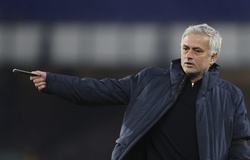 Mourinho vẫn nhận lương khủng ở Tottenham dù trở thành HLV Roma