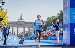 Kỷ lục thế giới marathon nữ được chứng nhận sau 8 tháng xác minh