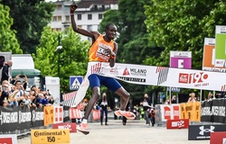 Chàng trai U30 tuyên bố phá kỷ lục chạy marathon dưới 2 giờ của Eliud Kipchoge