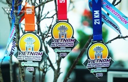 Huy chương hoàn thành đẹp ngỡ ngàng của Giải Bán Marathon Quốc tế Việt Nam 2023 tài trợ bởi Herbalife Nutrition