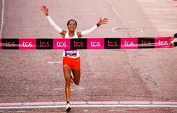 Cô gái Ethiopia trẻ nhất lịch sử London Marathon đăng quang ngay lần đầu tham dự