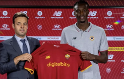 Chelsea chính thức bán tiền đạo cho Mourinho và được quyền mua lại