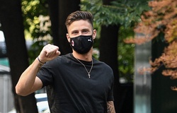 Giroud sẵn sàng thách thức lời nguyền số 9 ở AC Milan