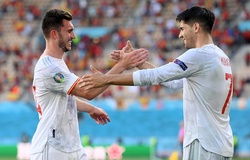 Morata lập siêu phẩm cho Tây Ban Nha sau khi bị chê tơi bời