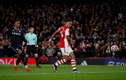 Vì sao VAR trao phạt đền cho Arsenal trận gặp Aston Villa?