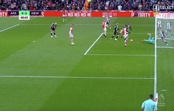 Aubameyang gây choáng váng với pha bỏ lỡ khó tin cho Arsenal