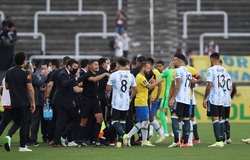 Trận Brazil vs Argentina bị đình chỉ khi 4 cầu thủ bị tố nói dối