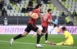 Cavani gây choáng với thành tích ghi bàn liên tiếp cho MU