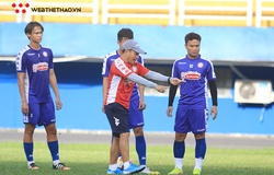 HLV Chung Hae Soung bất ngờ trở lại, trợ lý Minh Phương rút lui
