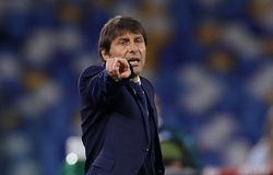 Tottenham tiếp cận Conte trước khi quyết định sa thải Santo