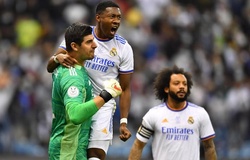 Courtois khiến CĐV Real phát cuồng khi cản phá phạt đền bằng… chân