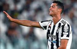 HLV Juventus chấm dứt đồn đoán về tương lai của Ronaldo