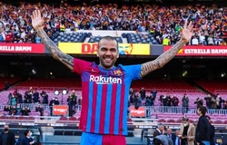 Dani Alves dẫn đầu danh sách của Barca đá Cúp Nhà vua