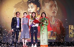  Trung vệ Chương Thị Kiều nhận giải Fair Play 2019