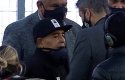 Maradona từng nhập viện như cơm bữa ra sao trước khi qua đời?