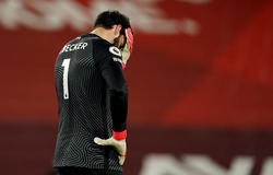 HLV Klopp truyền niềm tin cho Alisson trong giai đoạn tồi tệ nhất