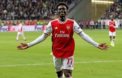 Saka đi vào lịch sử Arsenal với bàn thắng đặc biệt ở Ngoại hạng Anh
