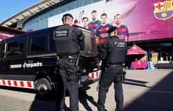 Vụ chủ tịch Barca thuê người nói xấu Messi bắt đầu bị "sờ gáy"