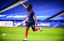 CĐV Arsenal đòi đưa về Camavinga sau bức ảnh “đặc biệt”