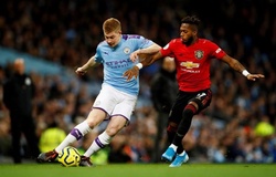 Xem tiền vệ MU “xoay compa” biến De Bruyne thành trò cười