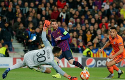 Messi là ông vua thực sự của vòng 1/8 Champions League