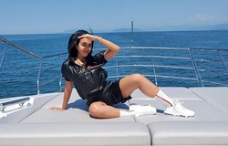 Bạn gái Ronaldo làm dấy lên tin đồn khi khoe nhẫn kim cương mới 