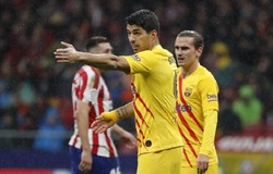 Barca miễn cưỡng giải phóng cho Luis Suarez để gia nhập kình địch