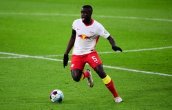 Liverpool và Chelsea choáng váng khi để tuột mất Upamecano 