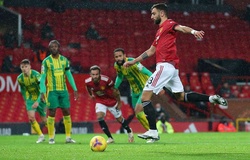 MU và Liverpool đều mất ngôi đầu mùa này nếu không có phạt đền