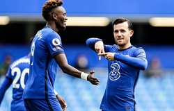 Hậu vệ Chelsea mất bóng nhiều do không nói tiếng Pháp?