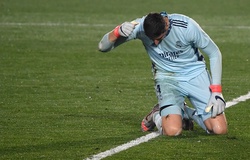 Courtois gây choáng với sai lầm tệ hại khiến Real Madrid trắng tay