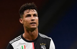 Ronaldo tươi cười sạc lại năng lượng trước trận gặp Atalanta