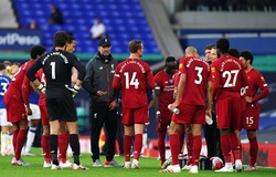 CĐV Liverpool phản ứng khi Klopp không đưa Salah vào sân 