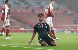 Hậu vệ Arsenal vấp ngã hài hước trong ngày “Pháo thủ” thua đậm