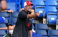 Klopp tức giận “đe nẹt” nhân viên sau khi Chelsea nhận thẻ đỏ