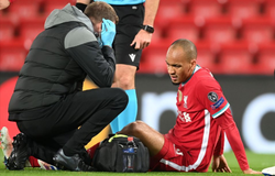 Liverpool thêm khủng hoảng hàng thủ sau khi thắng Midtjylland