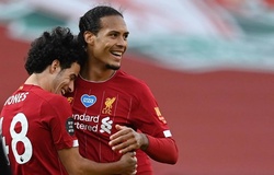 CĐV MU đem tiền thừa kế đặt cược cho chức vô địch của Liverpool