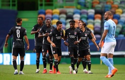 Maxwel Cornet với thói quen ghi bàn vào lưới Man City