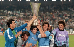 Maradona với chức vô địch cùng Napoli làm thay đổi bóng đá Italia