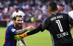 Món quà của Messi cho nạn nhân yêu thích nhất sự nghiệp