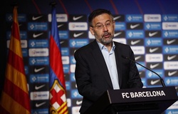Chủ tịch Barca phá vỡ sự im lặng sau mâu thuẫn với Messi