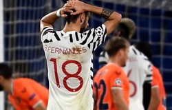 Bruno Fernandes có số lần mất bóng khó tin trong thất bại của MU