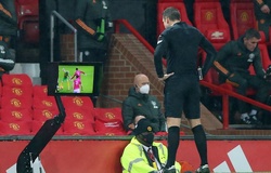 CĐV Liverpool phát điên vì quyết định của trọng tài với MU