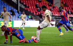VAR 2 lần cứu MU khỏi bàn thua trước Crystal Palace