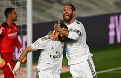 Benzema và Ramos bắt chước đá phạt đền như Messi và Suarez?