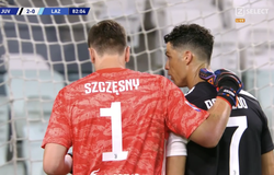 Ronaldo mách nước thủ môn Juventus bắt phạt đền chống Immobile