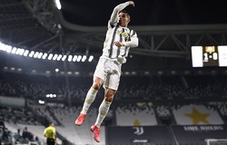 Cristiano Ronaldo lập cú đúp đặc biệt cho Juventus trong 7 phút 