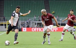 Ronaldo bị chế giễu khi cố chơi giống như Messi